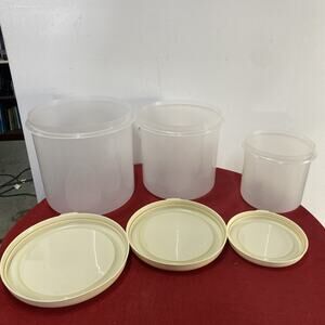 3- Nesting Pioneer Round Storage Containers Opaque w/Almond Lid 8,9,10”